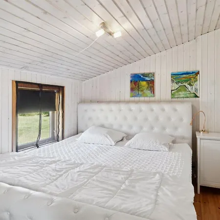 Vakantiehuis Ludvika - 350m From The Sea By Interhome *