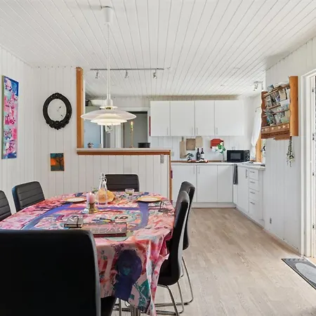 Vakantiehuis Ludvika - 350m From The Sea By Interhome Tjørneholm